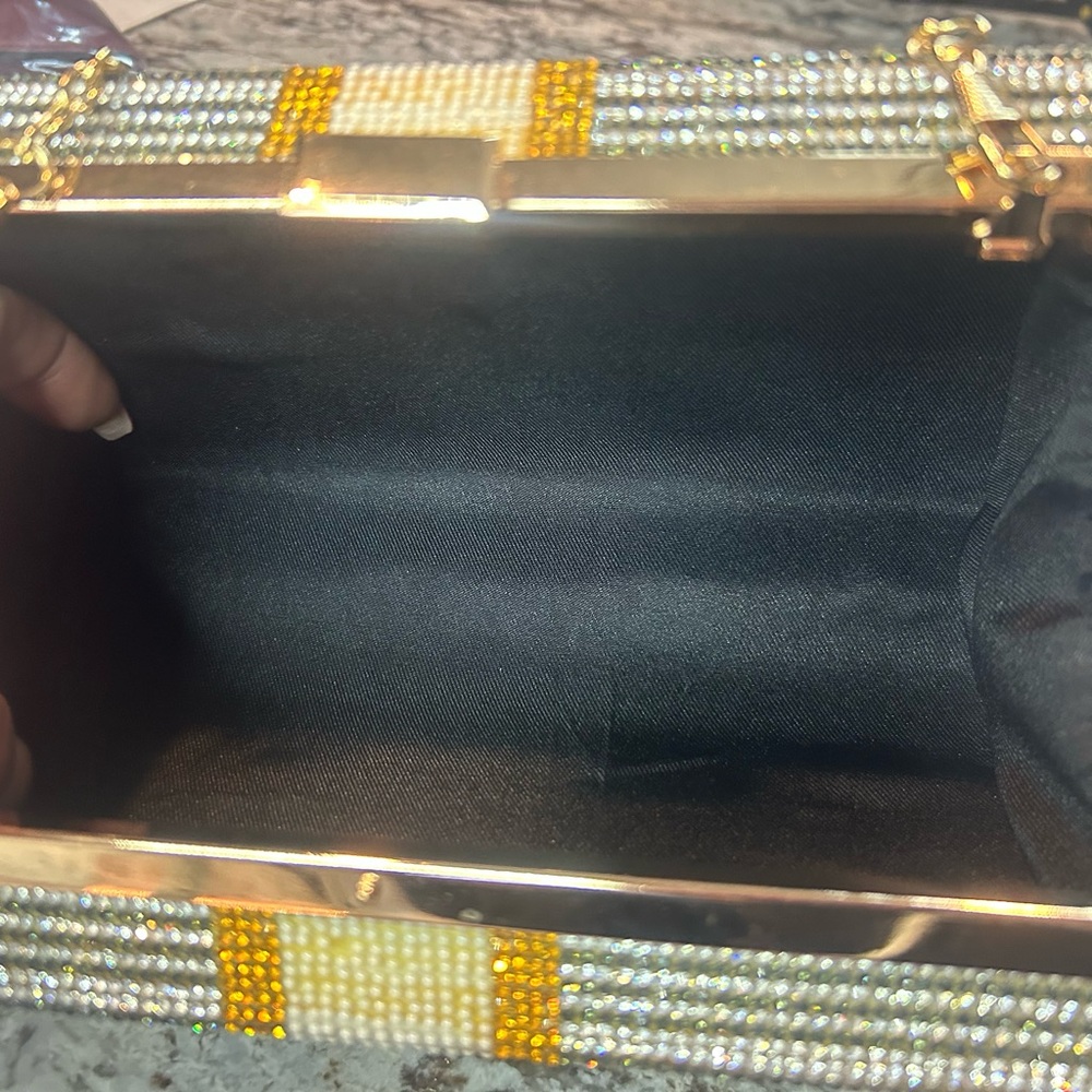 Crystal Embellished Money Clutch with crossbody chain NWOT - Picture 9 of 14
